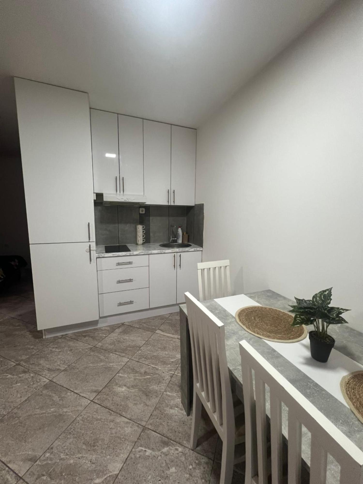 Aurora Apartment Sombor Exteriör bild